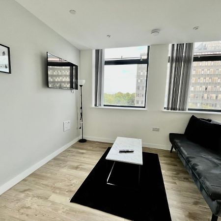 Stunning One Bedroom Apartment In Old Trafford 맨체스터 외부 사진